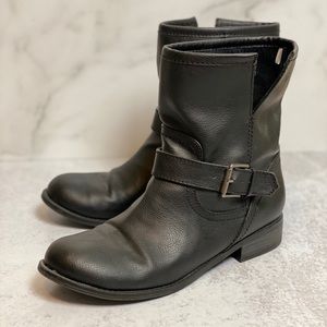 OLD NAVY FAUX LEATHER BOOTS